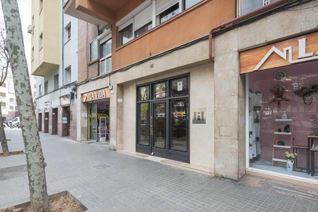 Apartment Marti Барселона Екстериор снимка