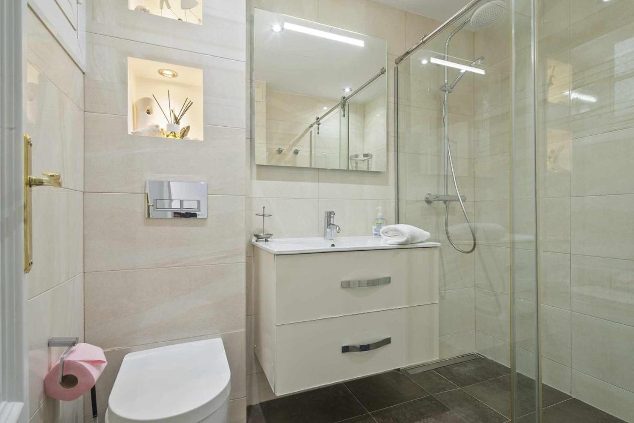 Apartment Marti Барселона Екстериор снимка